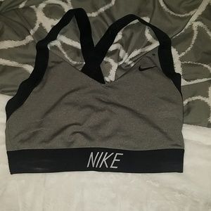 Sports bra